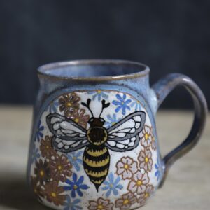Bee happy mug