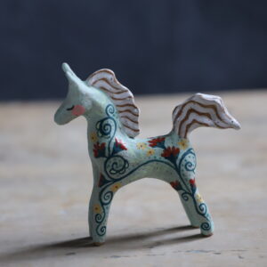 Minty floral vine pony